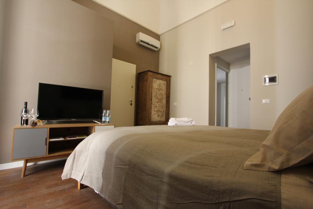 Palazzo Del Centro Bed & Breakfast Лече Екстериор снимка